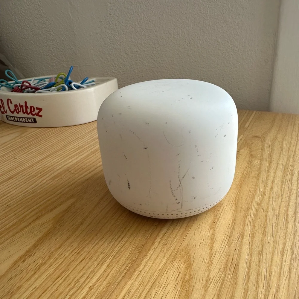 Google Nest Wifi - AC2200 (2nd Gen) Router + Access Point (2-Pack, Snow)